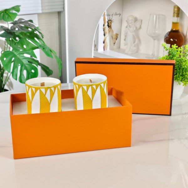 French-style H-design fragrance diffuser with rattan sticks, does not require the use of fire.